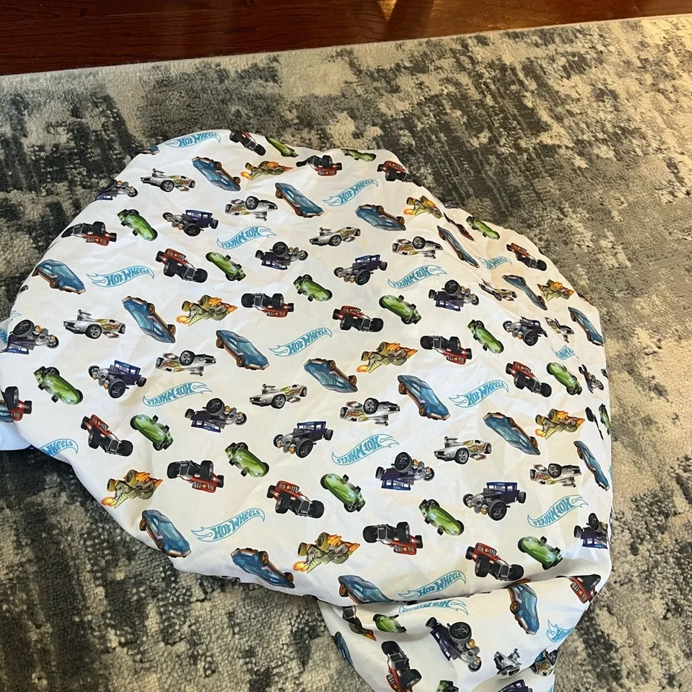 Hot Wheels bedding  Set - Blue and Green - Picture 4 of 6